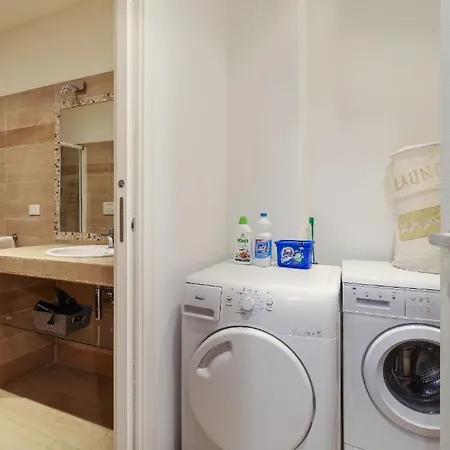 Lägenhet 3Br - Central Cozy 150M2 Flat